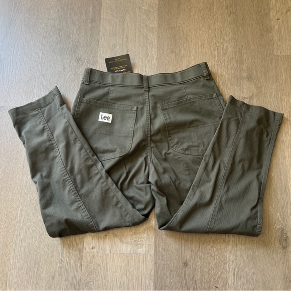 Lee Men's Dark Olive Cargo Pants - Picture 7 of 8